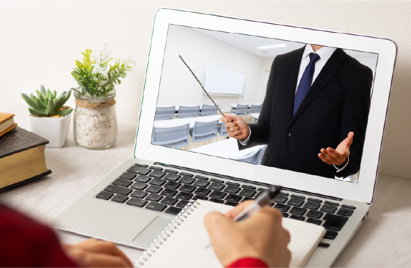 ノートパソコンでのレッスン風景